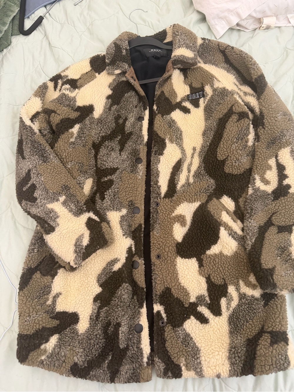Women’s  Fleece Sherpa Jacket in Cream & Brown Camo - obey